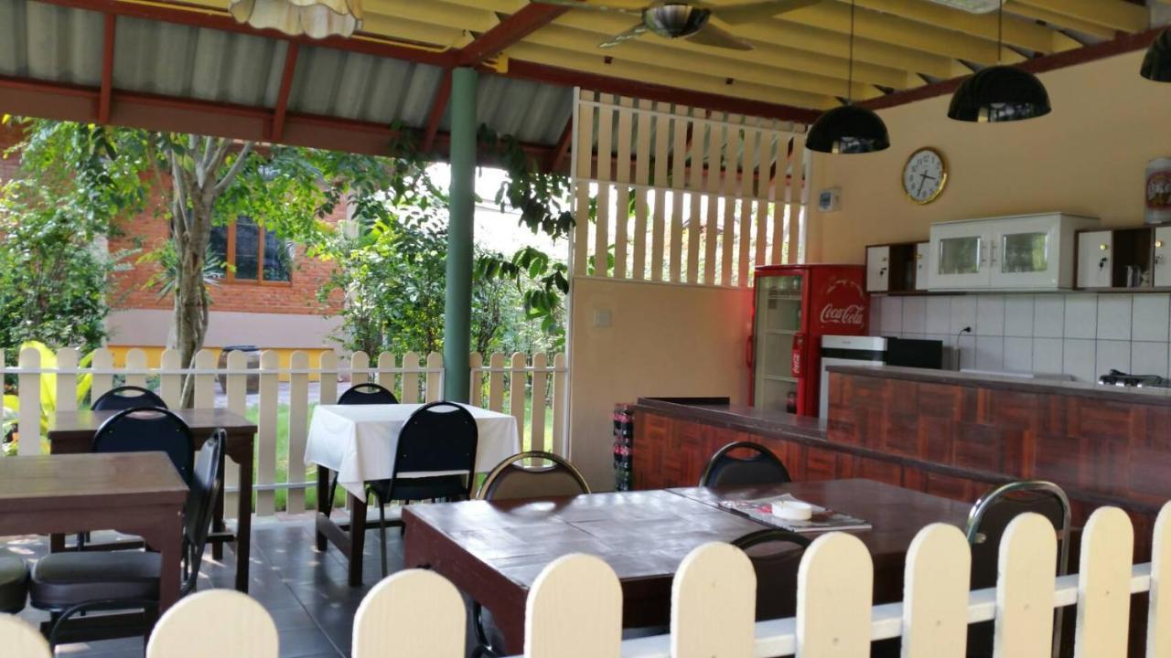 Baan Penny Hotell Phra Nakhon Si Ayutthaya Exteriör bild