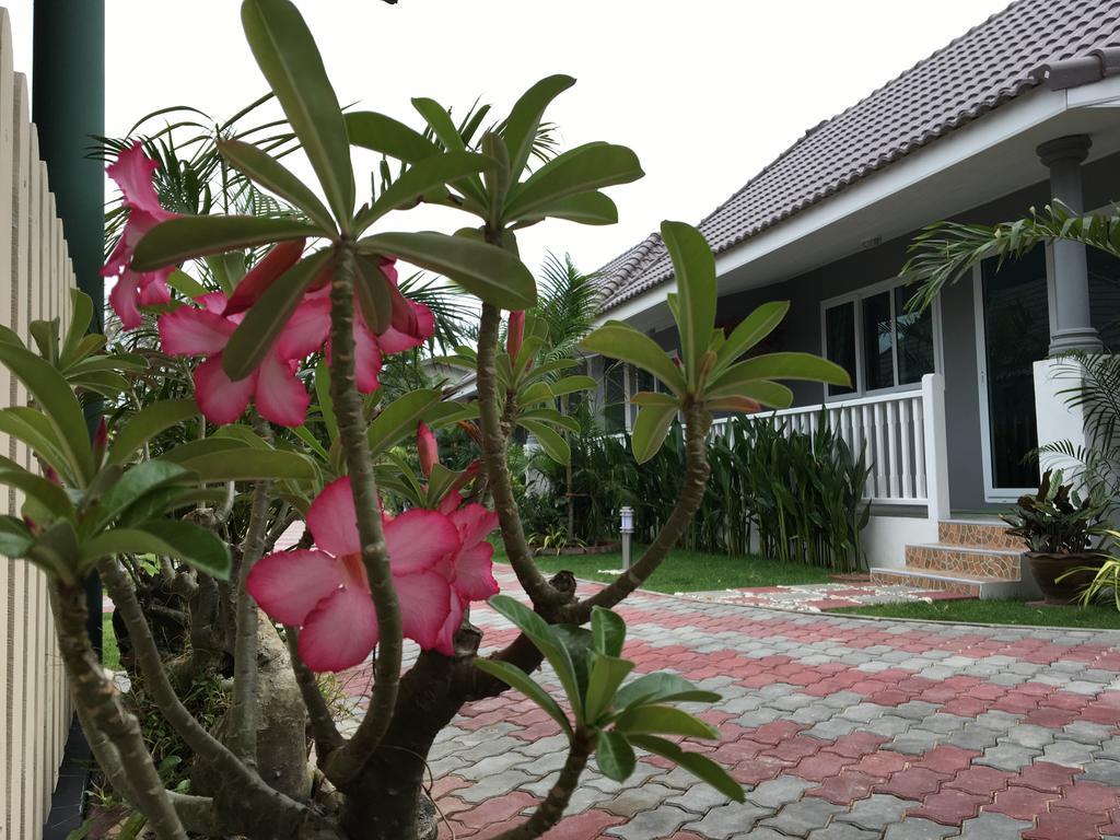 Baan Penny Hotell Phra Nakhon Si Ayutthaya Exteriör bild