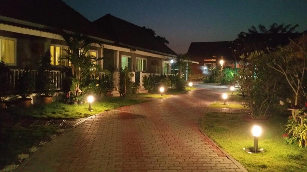 Baan Penny Hotell Phra Nakhon Si Ayutthaya Exteriör bild