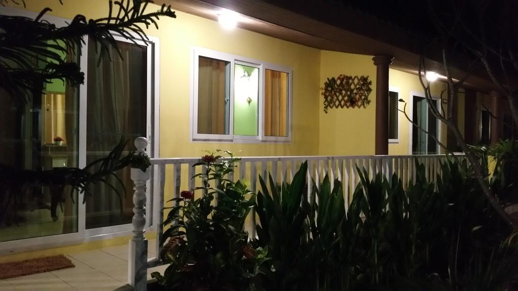 Baan Penny Hotell Phra Nakhon Si Ayutthaya Exteriör bild