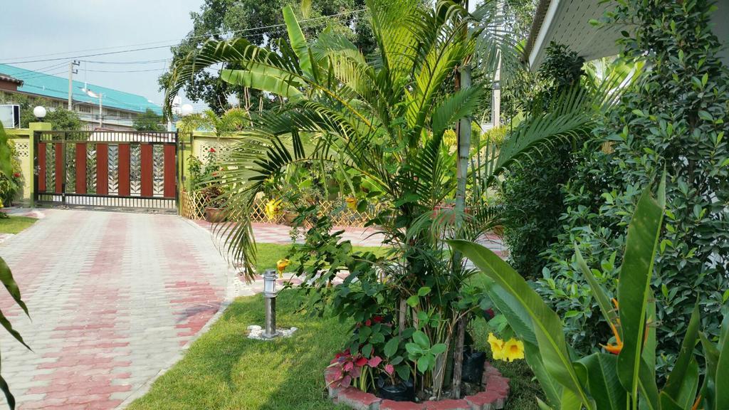 Baan Penny Hotell Phra Nakhon Si Ayutthaya Exteriör bild