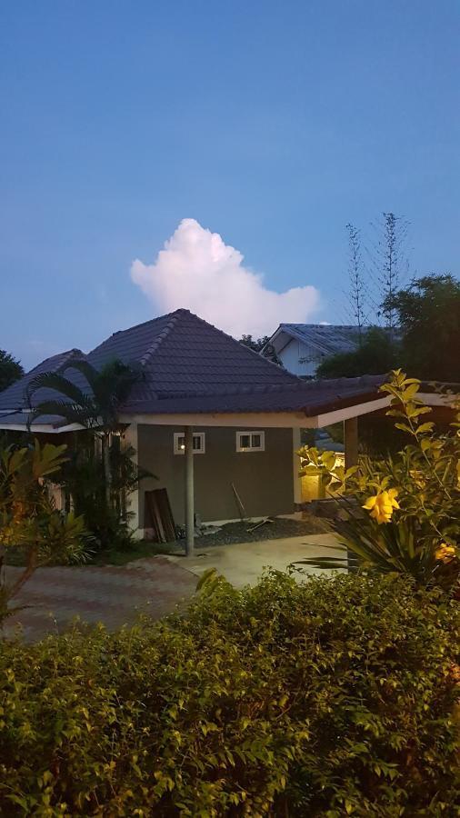 Baan Penny Hotell Phra Nakhon Si Ayutthaya Exteriör bild